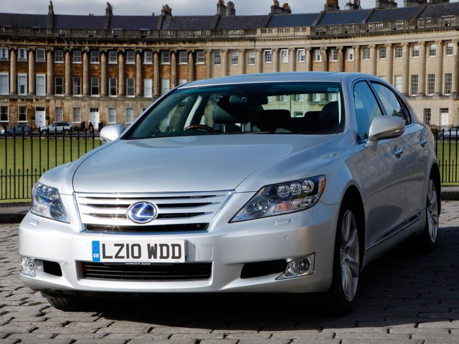  Lexus LS600h L 2009 года  (UK) (фото 2 из 11)